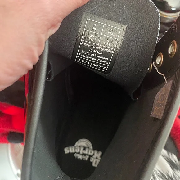 ♥️💖 NEW Dr. Martens Black Patent Leather Zavala Combat Boots NO BOX - Picture 13 of 13